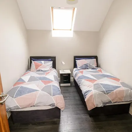 Apartamento Derrybeg Doirí Beaga